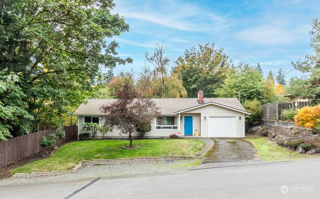 Photo of 20629 12th Place S, SeaTac, WA 98198 (MLS # 2171033)