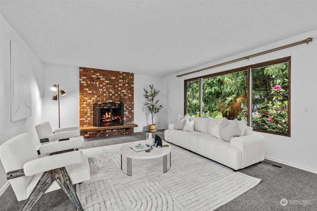 Photo of 3009 NE 193rd Street, Lake Forest Park, WA 98155 (MLS # 2251059)