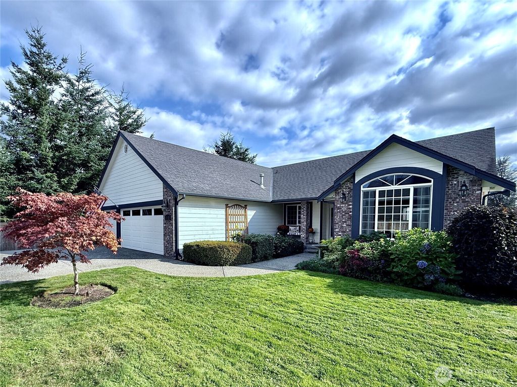Photo of 20615 39th Avenue SE, Bothell, WA 98012 (MLS # 2500231)
