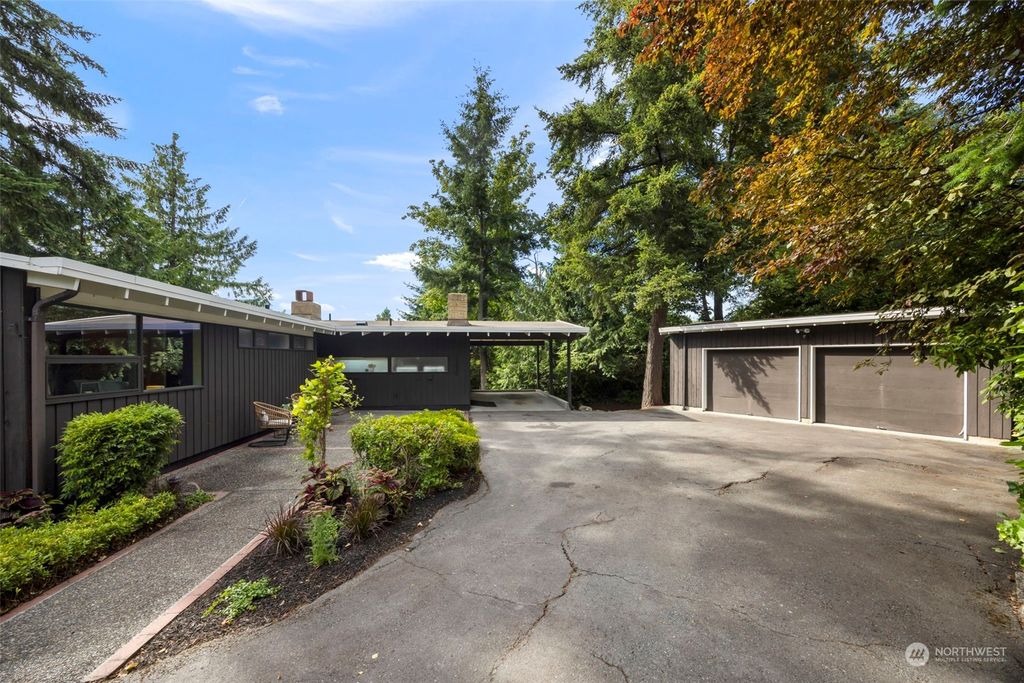 Photo of 19630 Marine View Drive SW, Normandy Park, WA 98166 (MLS # 2273886)