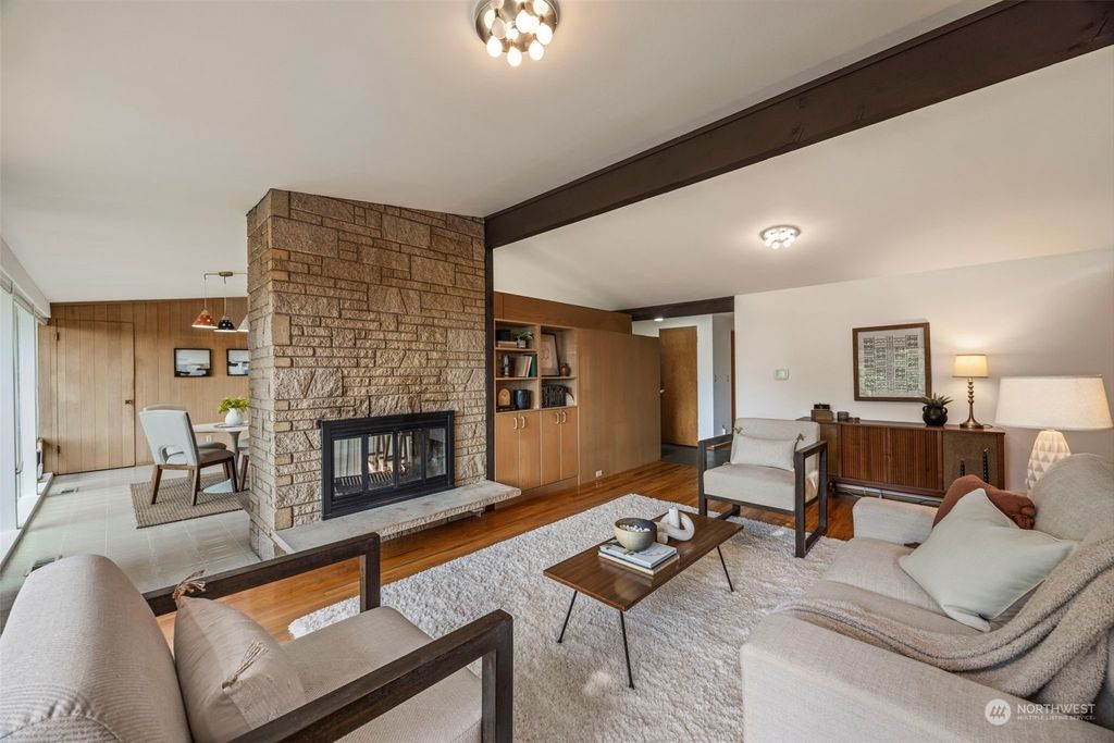 Photo of 19630 Marine View Drive SW, Normandy Park, WA 98166 (MLS # 2273886)
