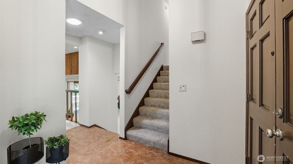 Photo of 15734 SE 166th Place, Renton, WA 98058 (MLS # 2434733)