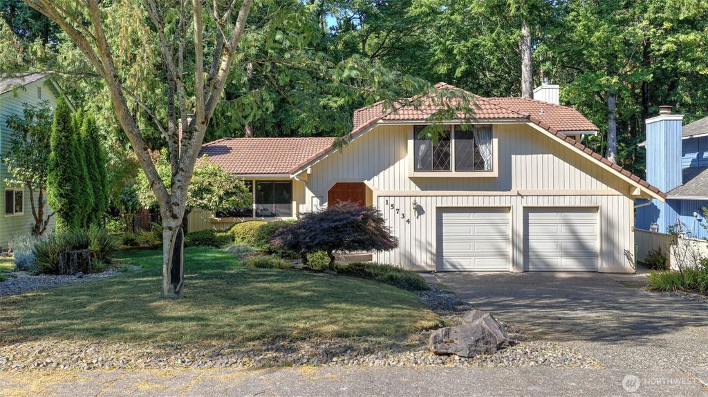 Photo of 15734 SE 166th Place, Renton, WA 98058 (MLS # 2434733)