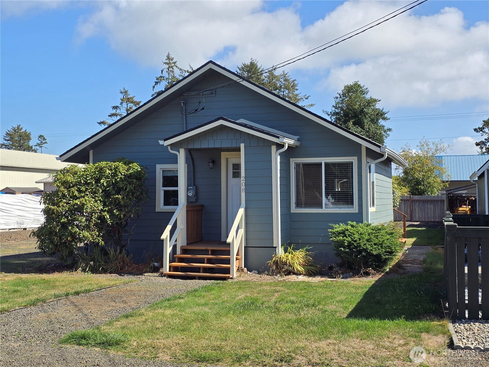 208 N Hoquiam Street