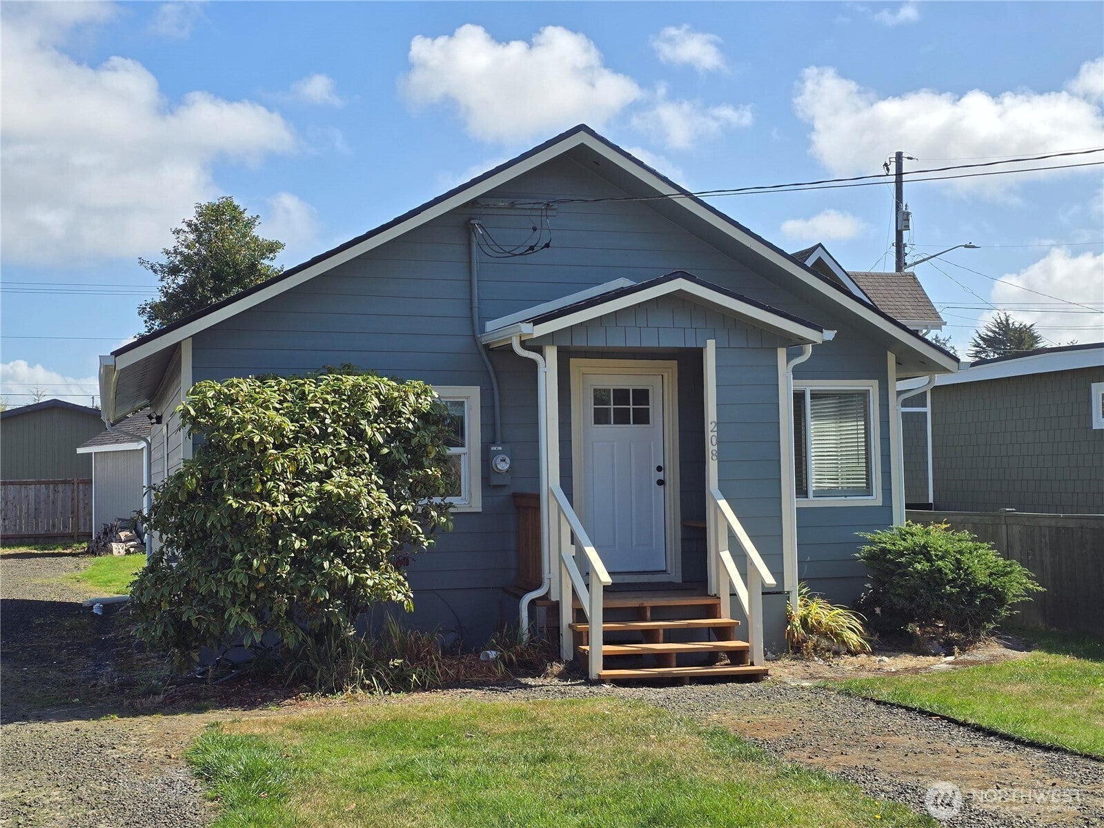 208 N Hoquiam Street