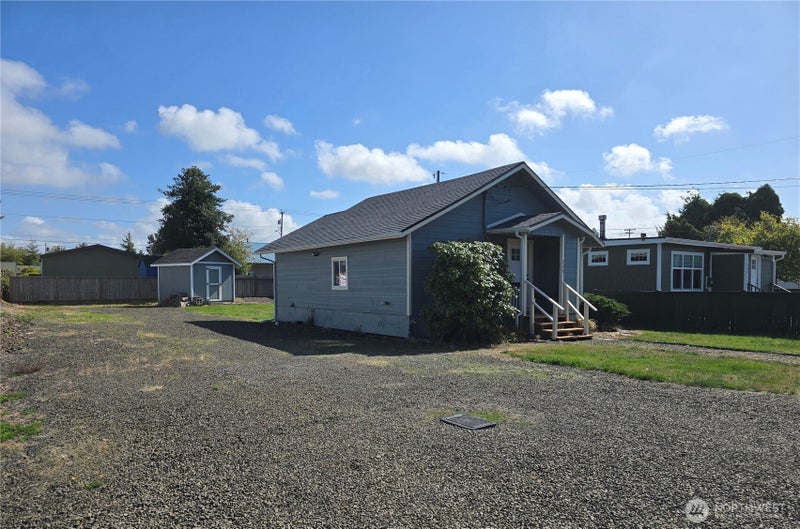 208 N Hoquiam Street