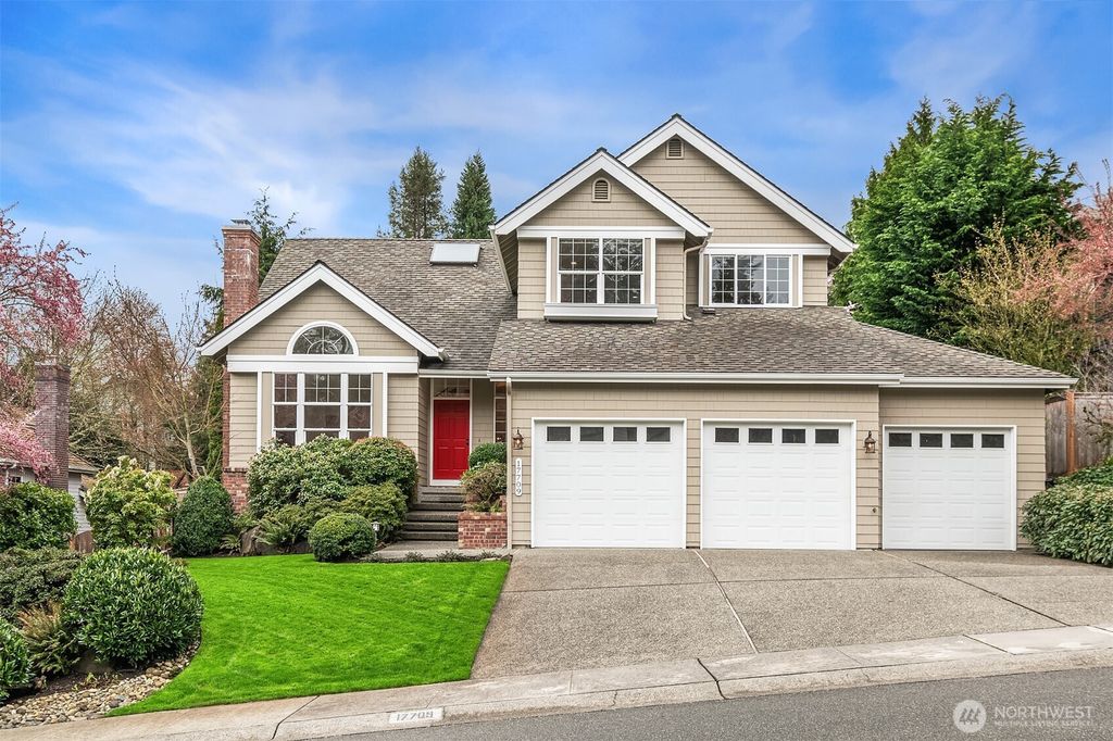 Photo of 17709 NE 108th Way, Redmond, WA 98052 (MLS # 2353291)