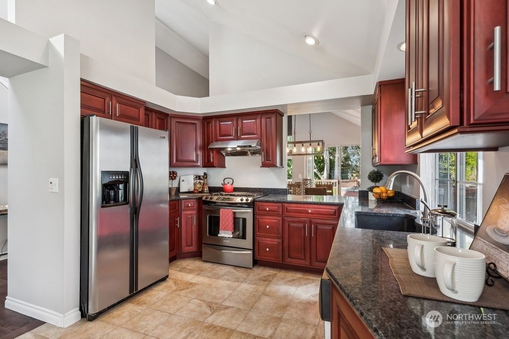 Photo of 11822 NE 167th Street, Bothell, WA 98011 (MLS # 2281815)