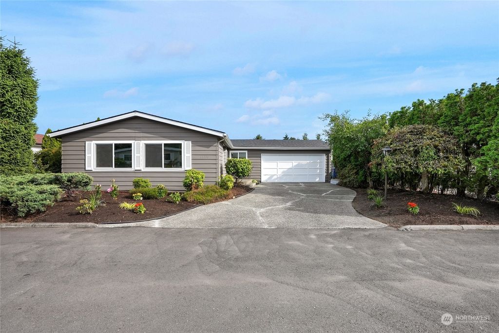 Photo of 23730 Vista View Avenue, Bothell, WA 98021 (MLS # 2132744)