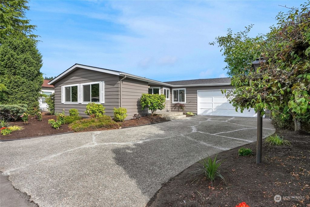 Photo of 23730 Vista View Avenue, Bothell, WA 98021 (MLS # 2132744)