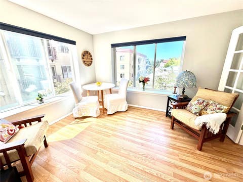 Photo of 712 E Denny Way #401, Seattle, WA 98122 (MLS # 2558369)