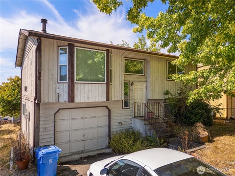 Photo of 5910 S Verde Street, Tacoma, WA 98409 (MLS # 2591975)