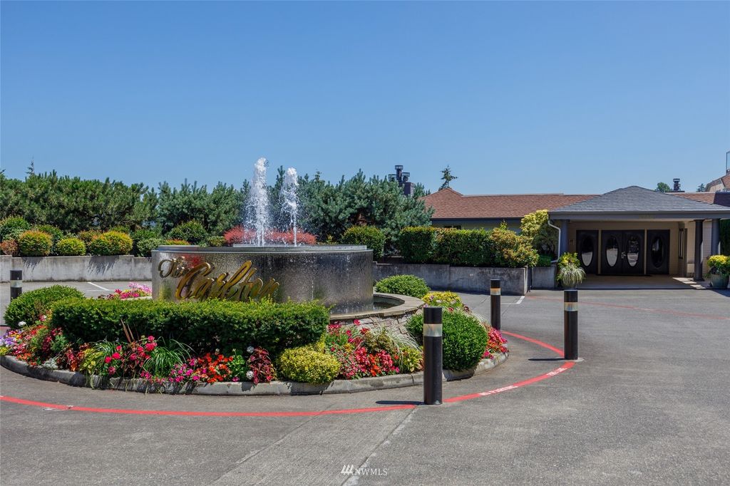 Photo of 2760 76th Avenue SE #106, Mercer Island, WA 98040 (MLS # 1969454)