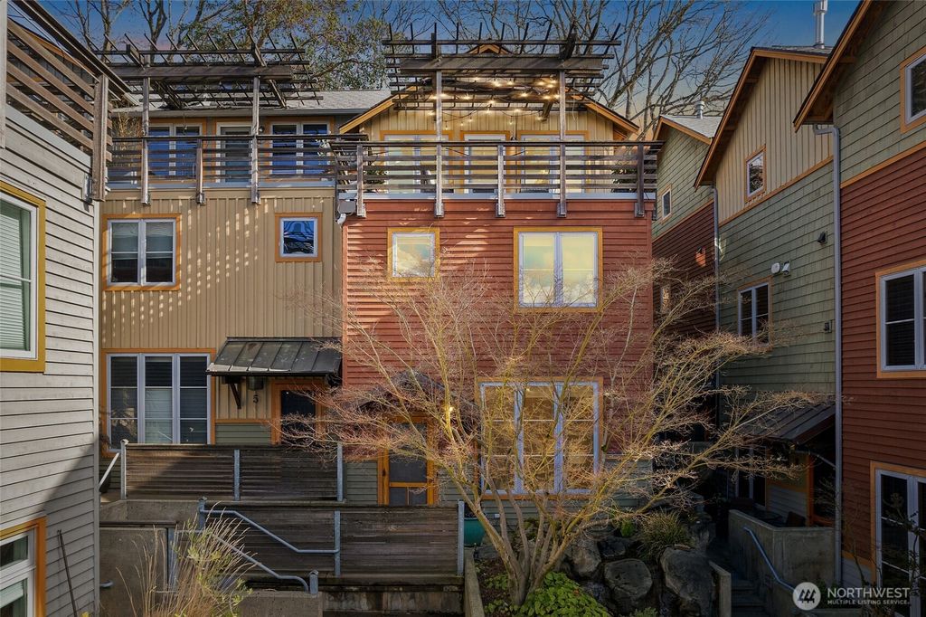 Photo of 3824 Evanston Avenue N #6, Seattle, WA 98103 (MLS # 2481366)