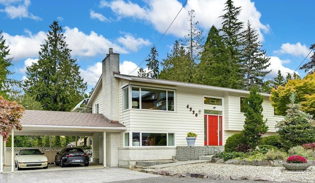 Photo of 4320 SW Trenton Street, Seattle, WA 98136 (MLS # 2304594)