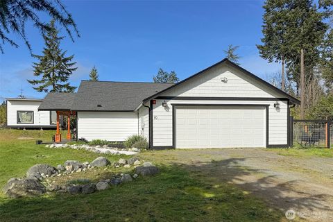 Photo of 10 Gretas Place, Sequim, WA 98382 (MLS # 2499755)