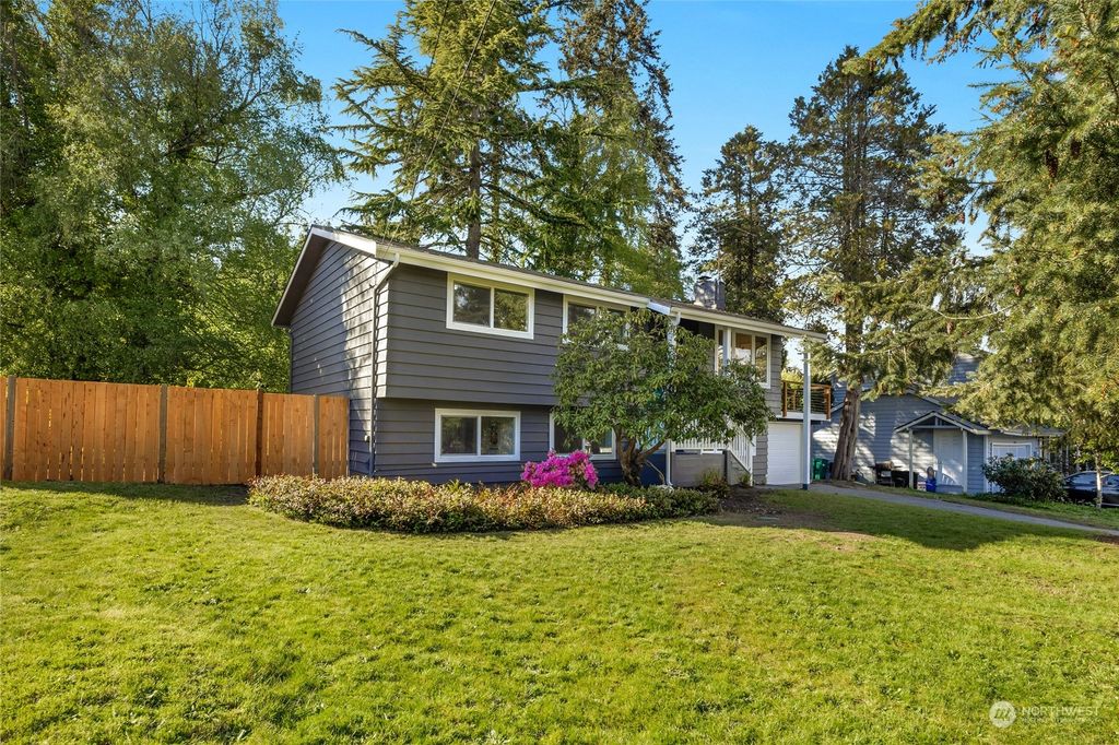 Photo of 22608 23rd Place W, Brier, WA 98036 (MLS # 2231149)