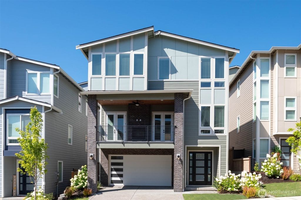 Photo of 7573 S 130th Place, Seattle, WA 98178 (MLS # 2484750)