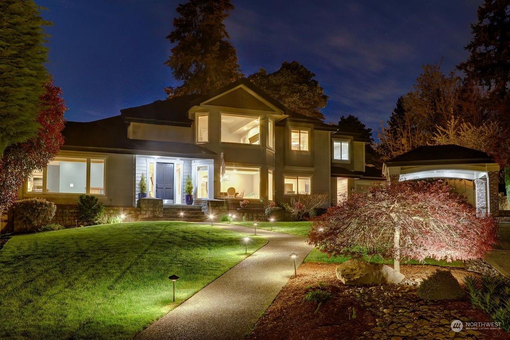 Photo of 206 SW 193rd Place, Normandy Park, WA 98166 (MLS # 2222562)