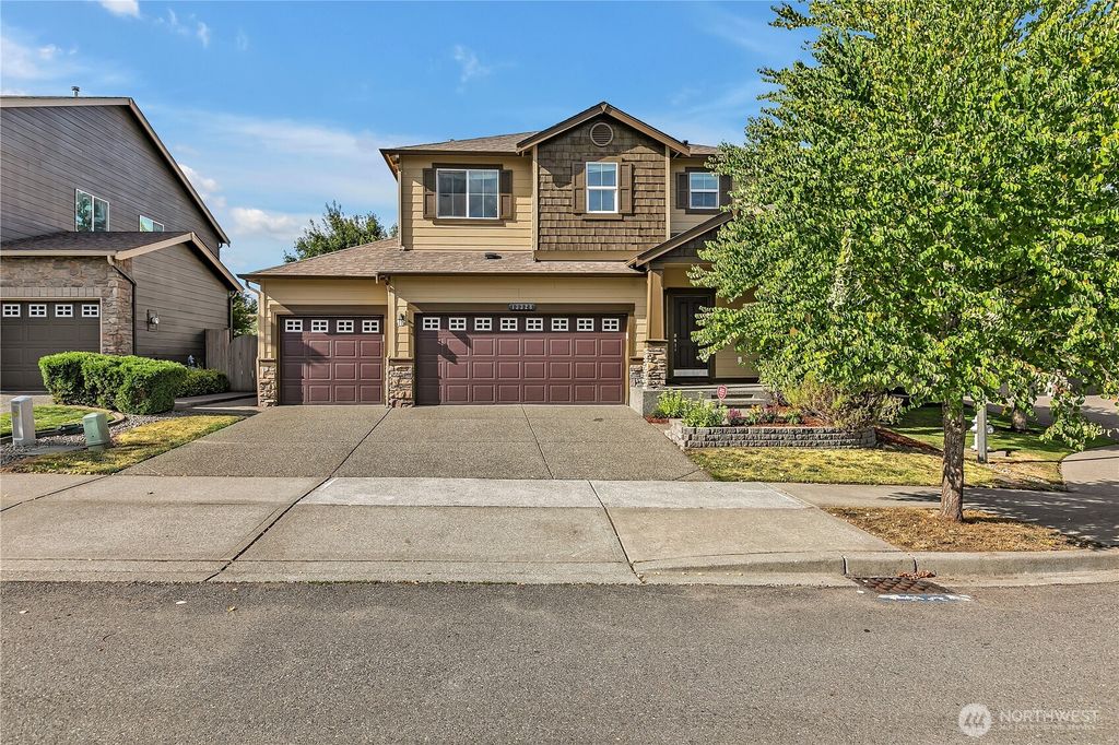 Photo of 13328 SE 255th Street, Kent, WA 98042 (MLS # 2455394)