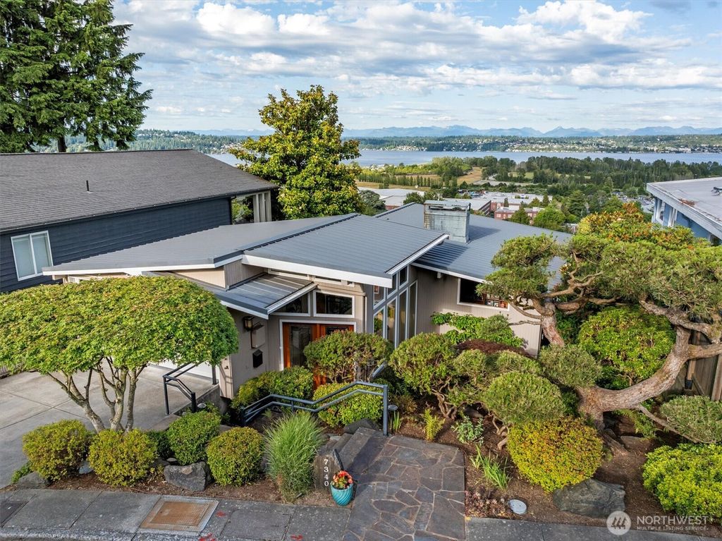 Photo of 7340 56th Avenue NE, Seattle, WA 98115 (MLS # 2410565)
