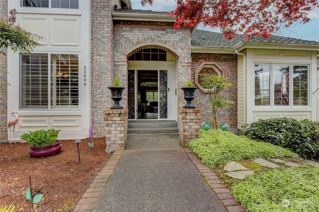 Photo of 33604 5th Place SW, Federal Way, WA 98023 (MLS # 2218122)