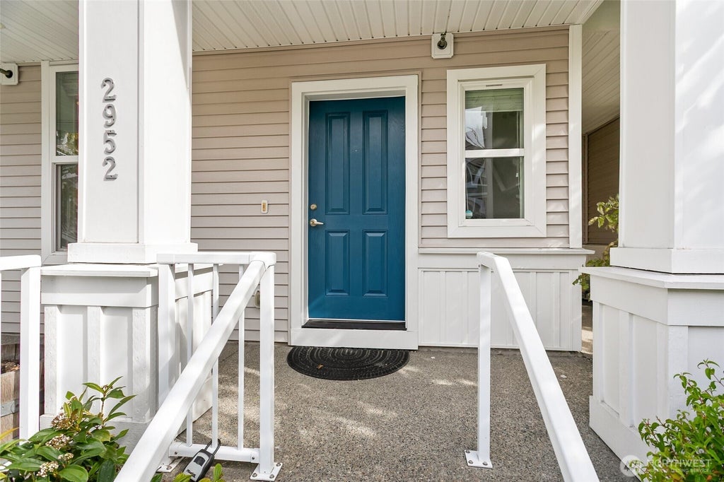 Photo of 2952 SW Raymond Street, Seattle, WA 98126 (MLS # 2578400)