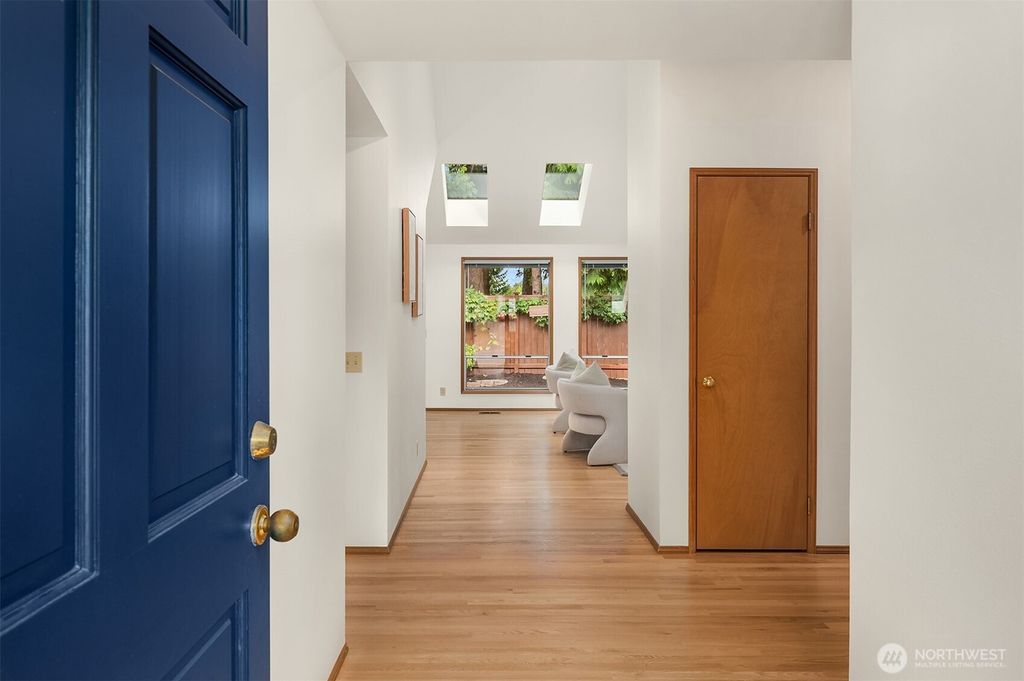 Photo of 4005 239th Place SE, Sammamish, WA 98029 (MLS # 2423187)