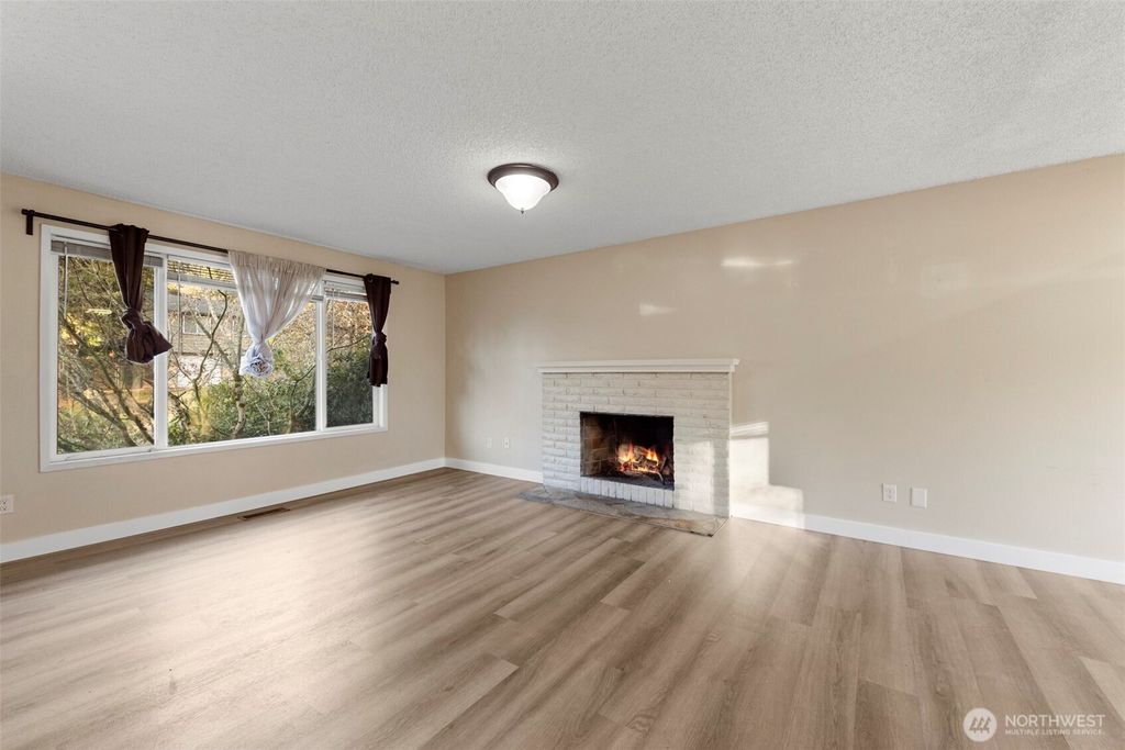 Photo of 12727 SE 191st place Pl, Renton, WA 98058 (MLS # 2473060)