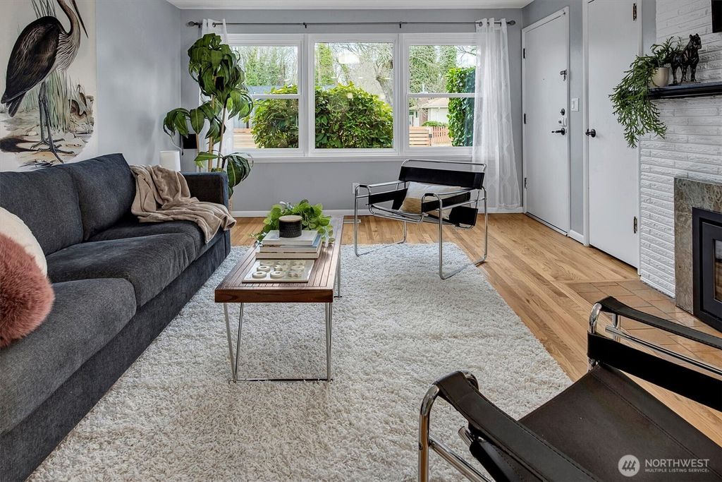 Photo of 5231 26th Avenue S, Seattle, WA 98108 (MLS # 2335912)