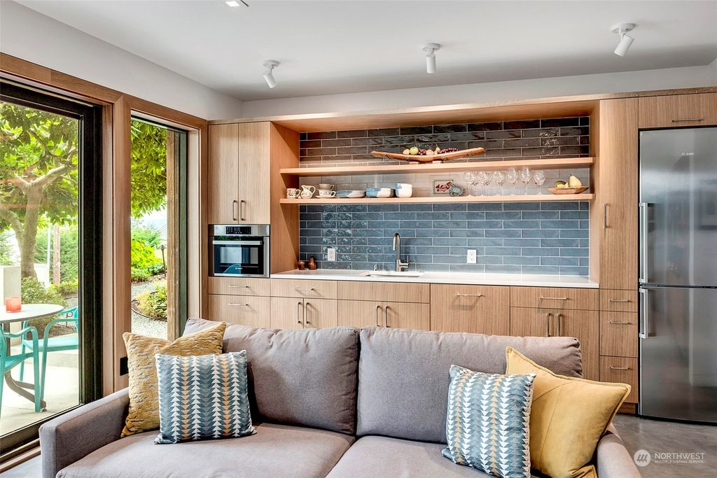 Photo of 2440 Killarney Way, Bellevue, WA 98004 (MLS # 2045187)