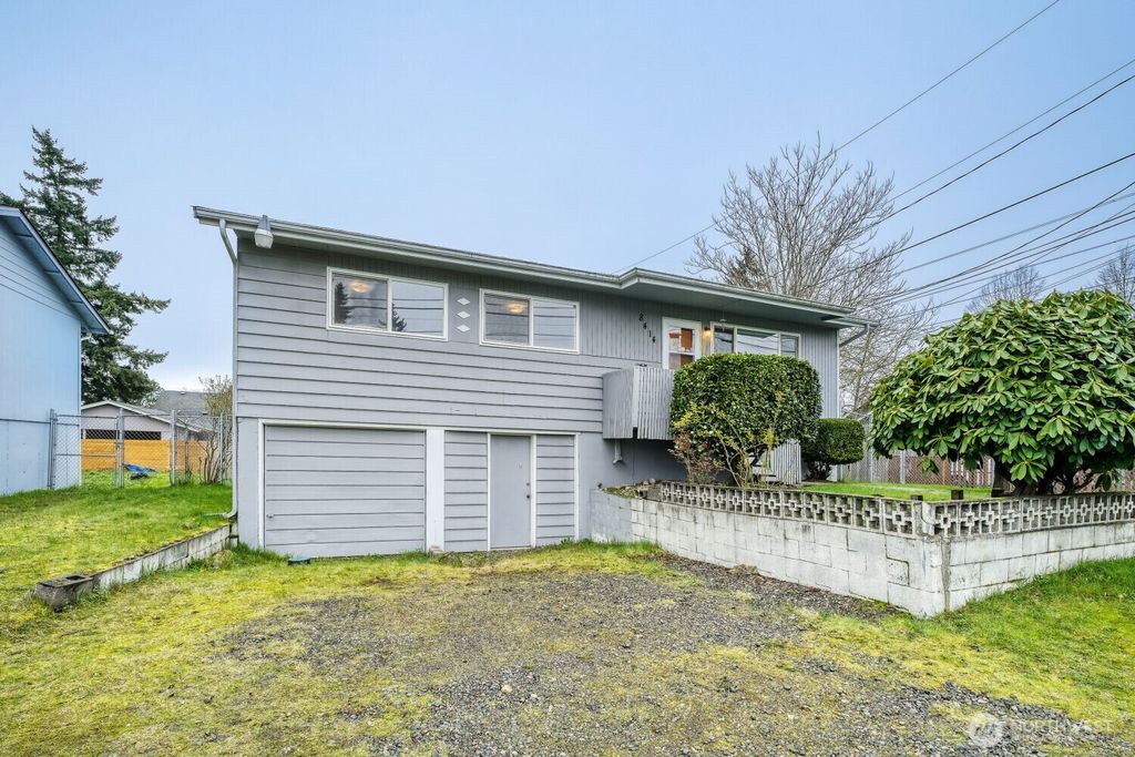 Photo of 8414 S Thompson Avenue, Tacoma, WA 98444 (MLS # 2498449)
