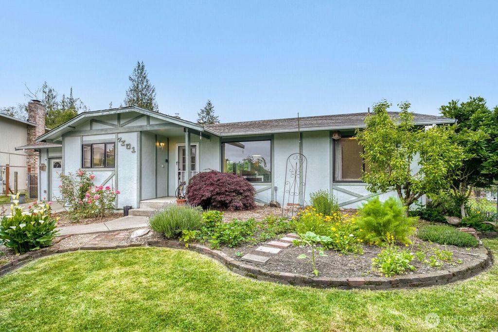 Photo of 7301 S M Street, Tacoma, WA 98408 (MLS # 2527131)