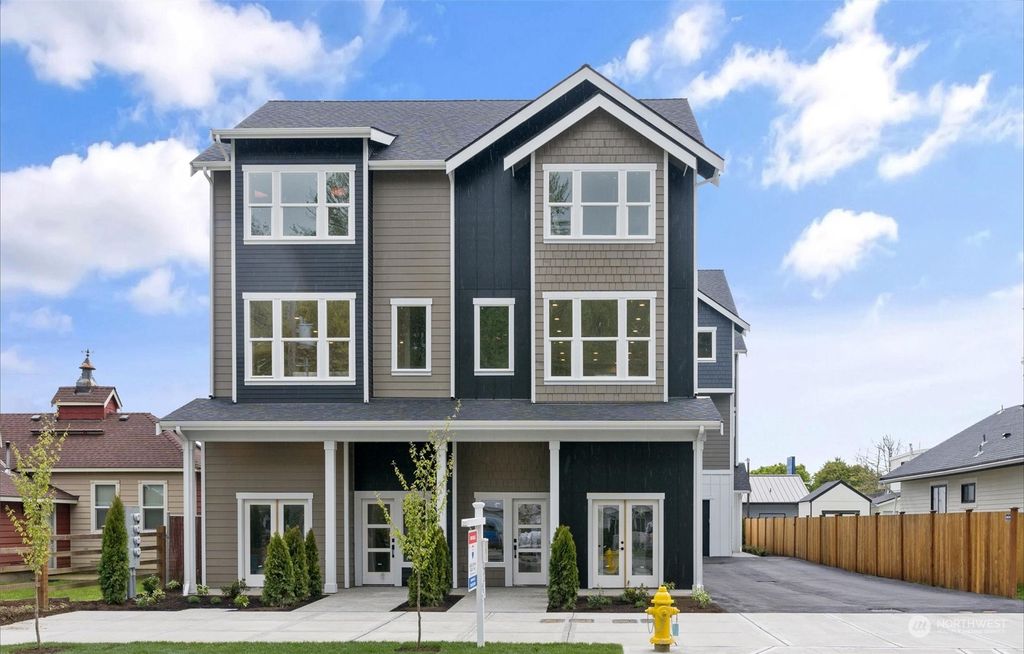 Photo of 225 Cedar Avenue #1, Snohomish, WA 98290 (MLS # 2005909)