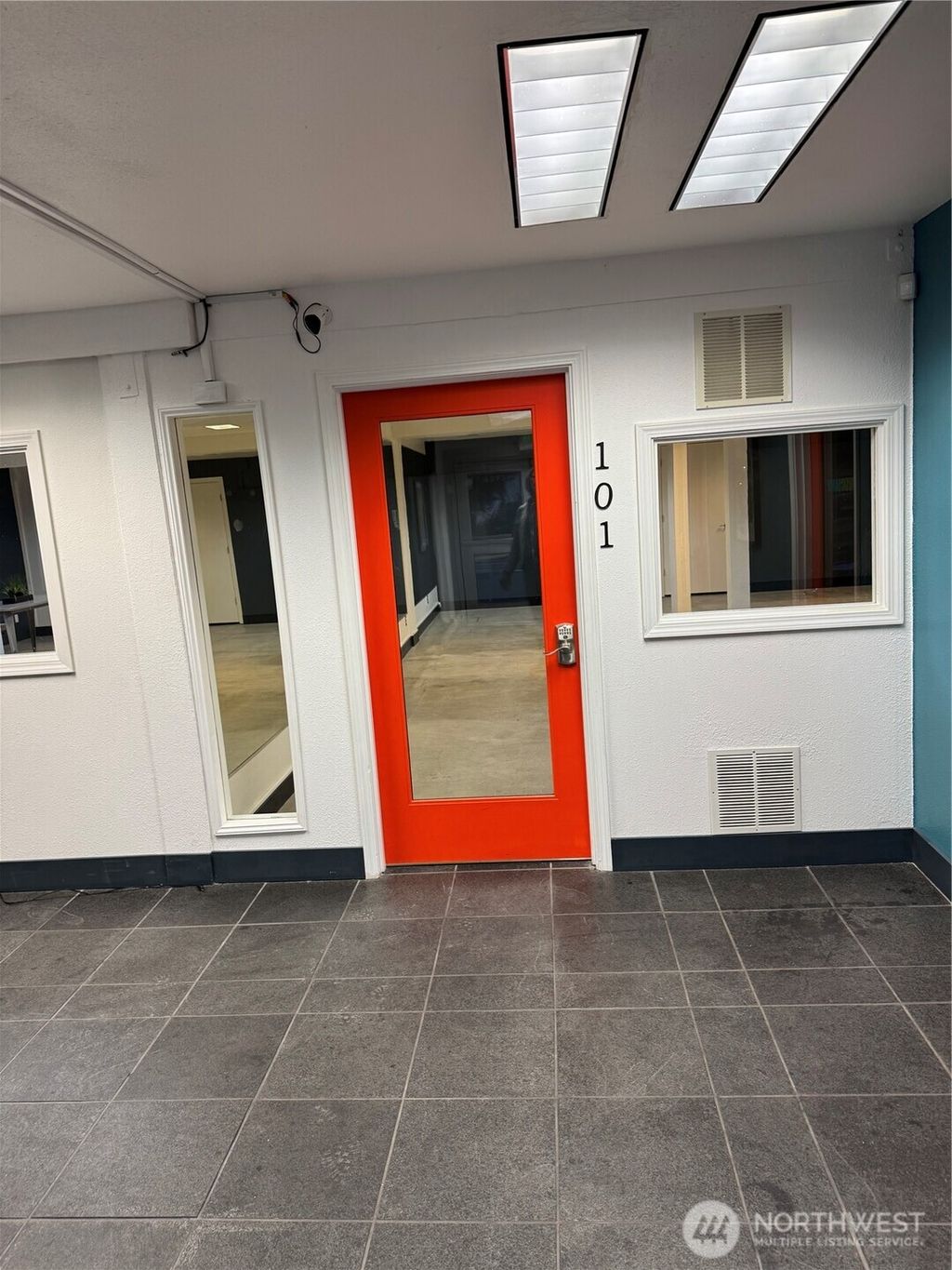 Photo of 23931 Highway 99 #101, Edmonds, WA 98026 (MLS # 2464506)