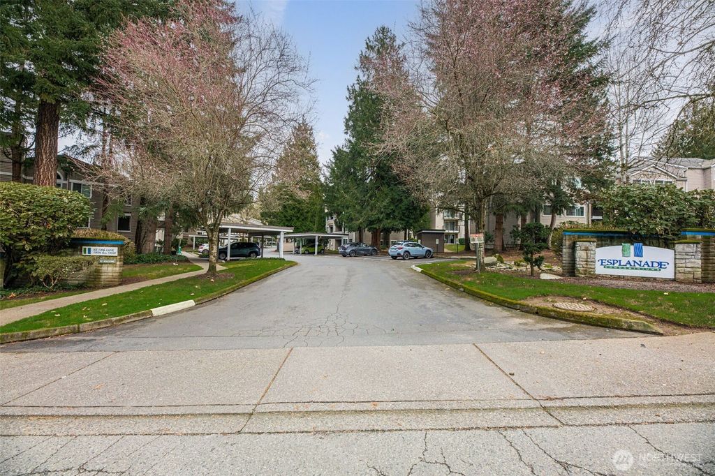 Photo of 10016 NE 120th Lane #F201, Kirkland, WA 98034 (MLS # 2485671)