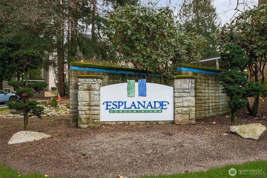 Photo of 10016 NE 120th Lane #F201, Kirkland, WA 98034 (MLS # 2485671)
