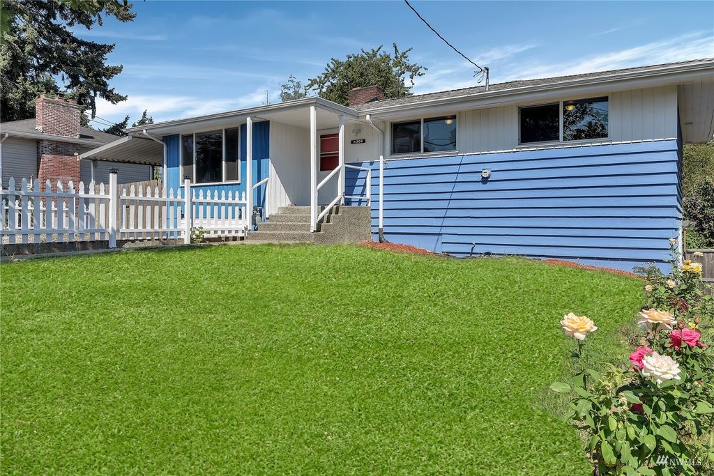 Photo of 4306 S 140TH Street, Tukwila, WA 98168 (MLS # 1988534)