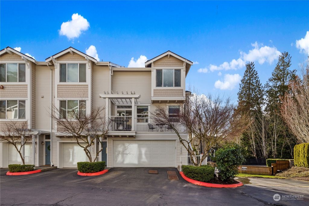 Photo of 16393 118th Court NE, Bothell, WA 98011 (MLS # 2049055)