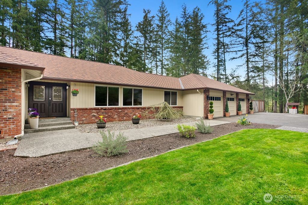 Photo of 32024 170th Place SE, Auburn, WA 98092 (MLS # 2361026)