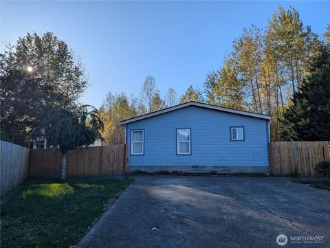1905 Honeysuckle Lane Centralia WA 98531