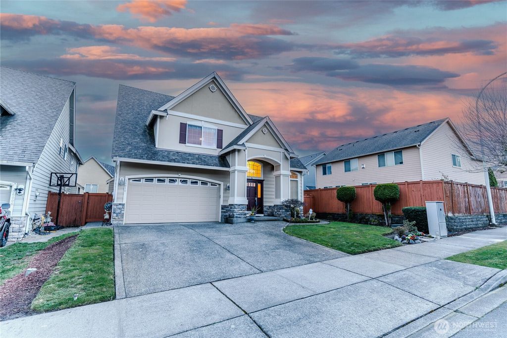 Photo of 36010 11th Ave Ave SW, Federal Way, WA 98023 (MLS # 2490366)