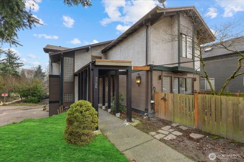 Photo of 9256 Interlake Avenue N, Seattle, WA 98103 (MLS # 2469761)