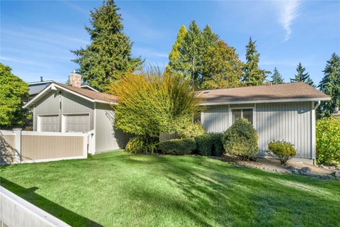 Photo of 13168 NE 92nd Avenue, Kirkland, WA 98034 (MLS # 2594098)