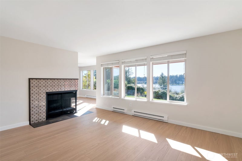 23507 Lakeview Dr B103