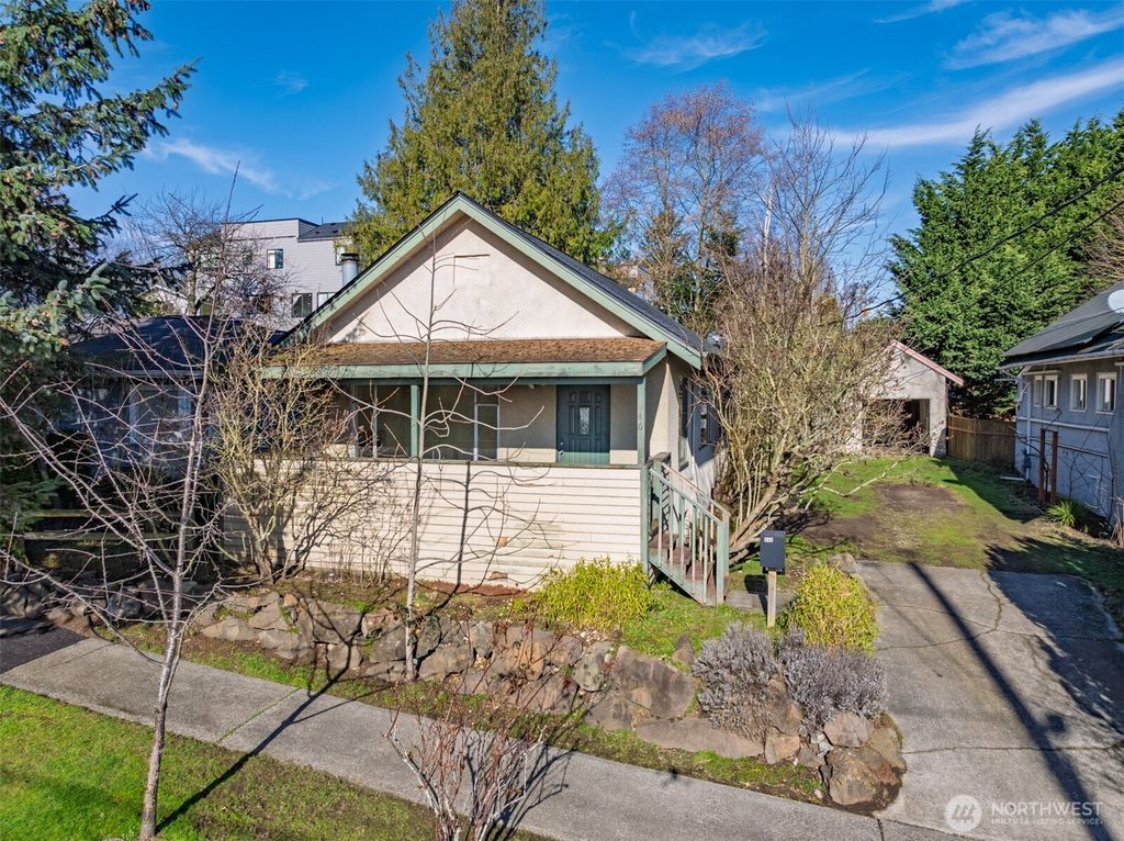 Photo of 946 N 86th Street, Seattle, WA 98103 (MLS # 2477528)