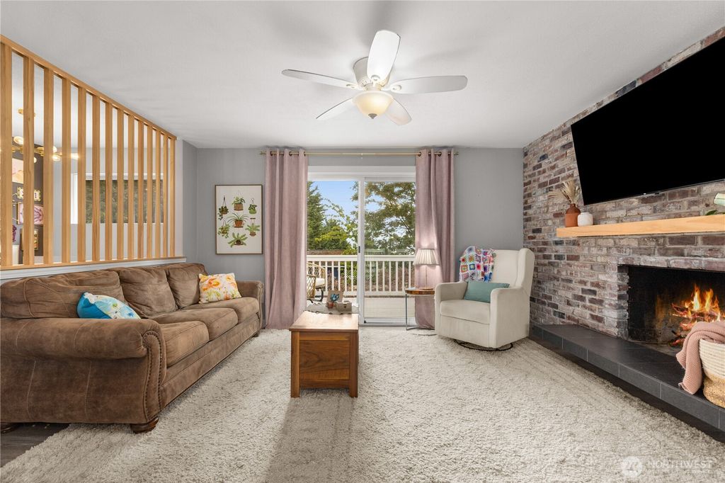 Photo of 4829 S 166th St ST, SeaTac, WA 98188 (MLS # 2523381)