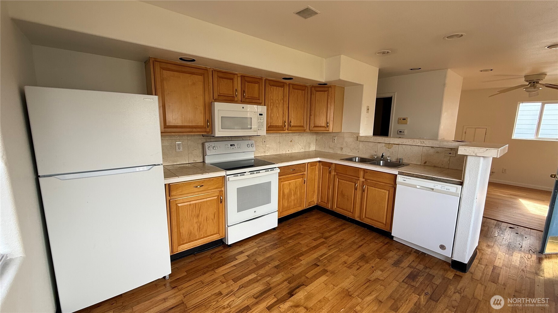 1031 S Oxford Street