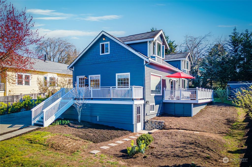 Photo of 3810 Densmore Avenue N, Seattle, WA 98103 (MLS # 2308568)