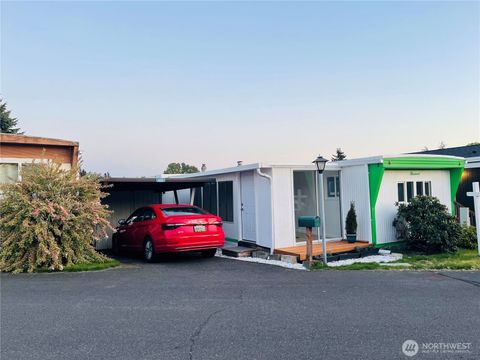 3411 180th Place 62 SeaTac WA 98188